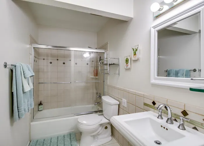 Townhome W/ Shared Pool In 55 + Community! Tucson