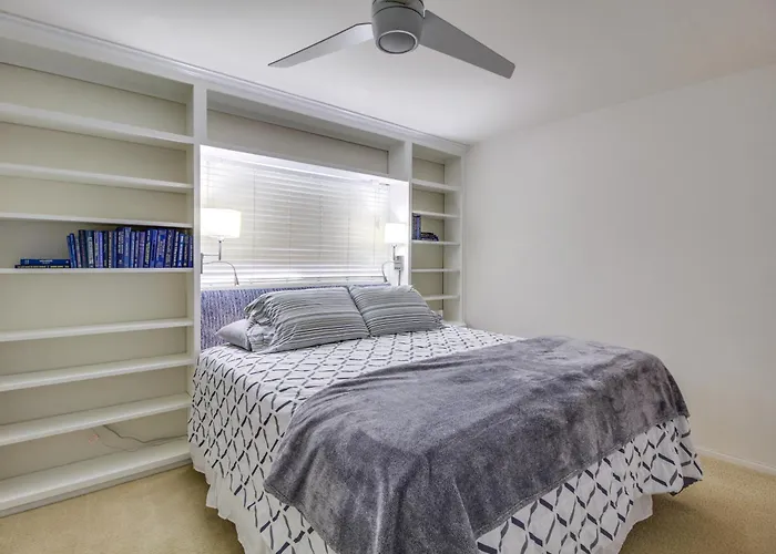 Townhome W/ Shared Pool In 55 + Community!