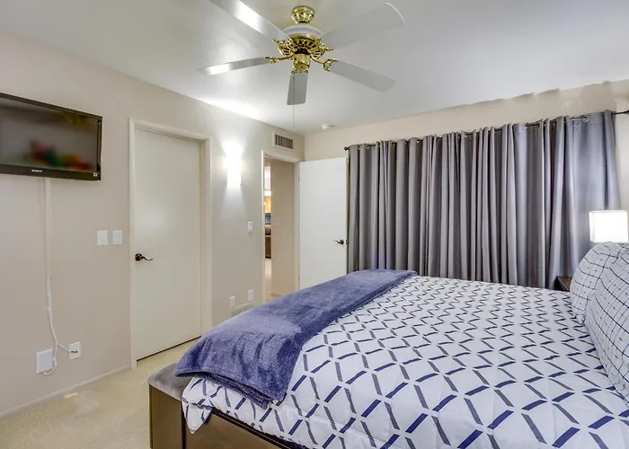 Townhome W/ Shared Pool In 55 + Community! *